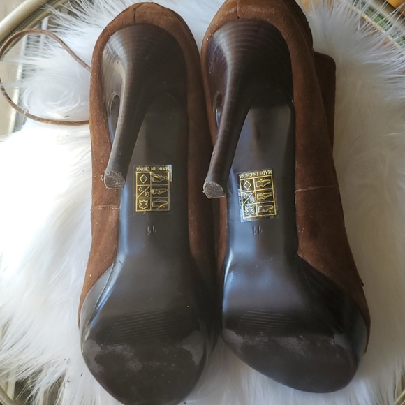 Suede Heels - Picture 4 of 4